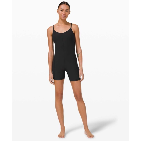 Lululemon Athletica Ribbed Contoured Yoga Unitard 6" Length in Black Size 6 - Picture 1 of 9